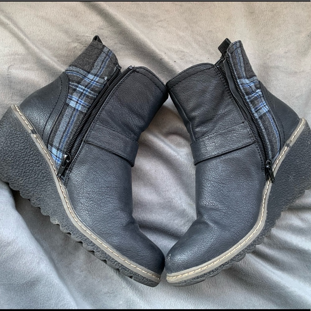 Muk Luks boots. Very comfy